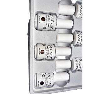 Gellen soak off nail polish